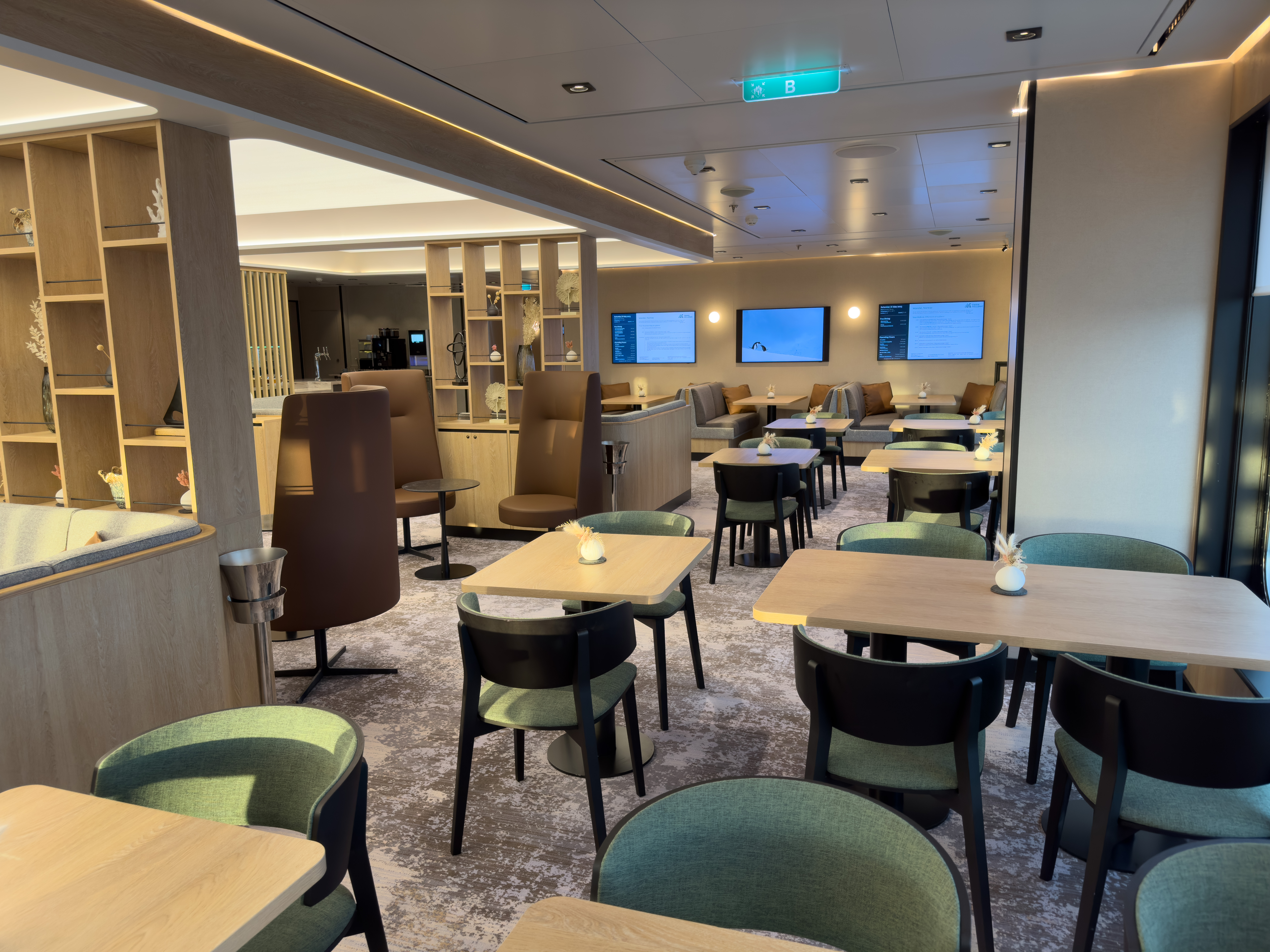 Club Lounge on SH Vega